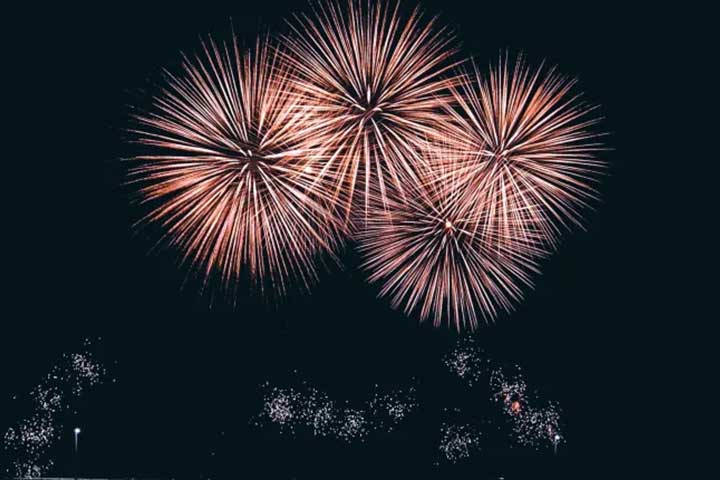 Supervoyager Fireworks Boat Show